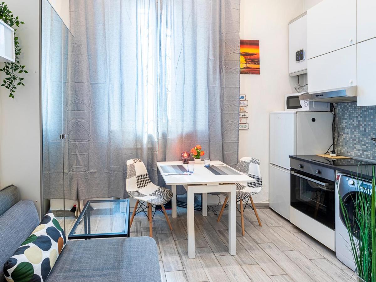 Desana Studio Apartment ตูริน ภายนอก รูปภาพ